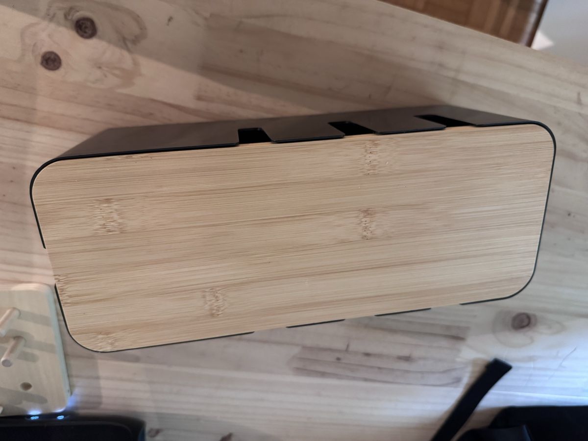 Tutti gli attrezzi: Kabelbox Holz-Optik – Usato da Pfäffikon ZH venduto da Lumika 1