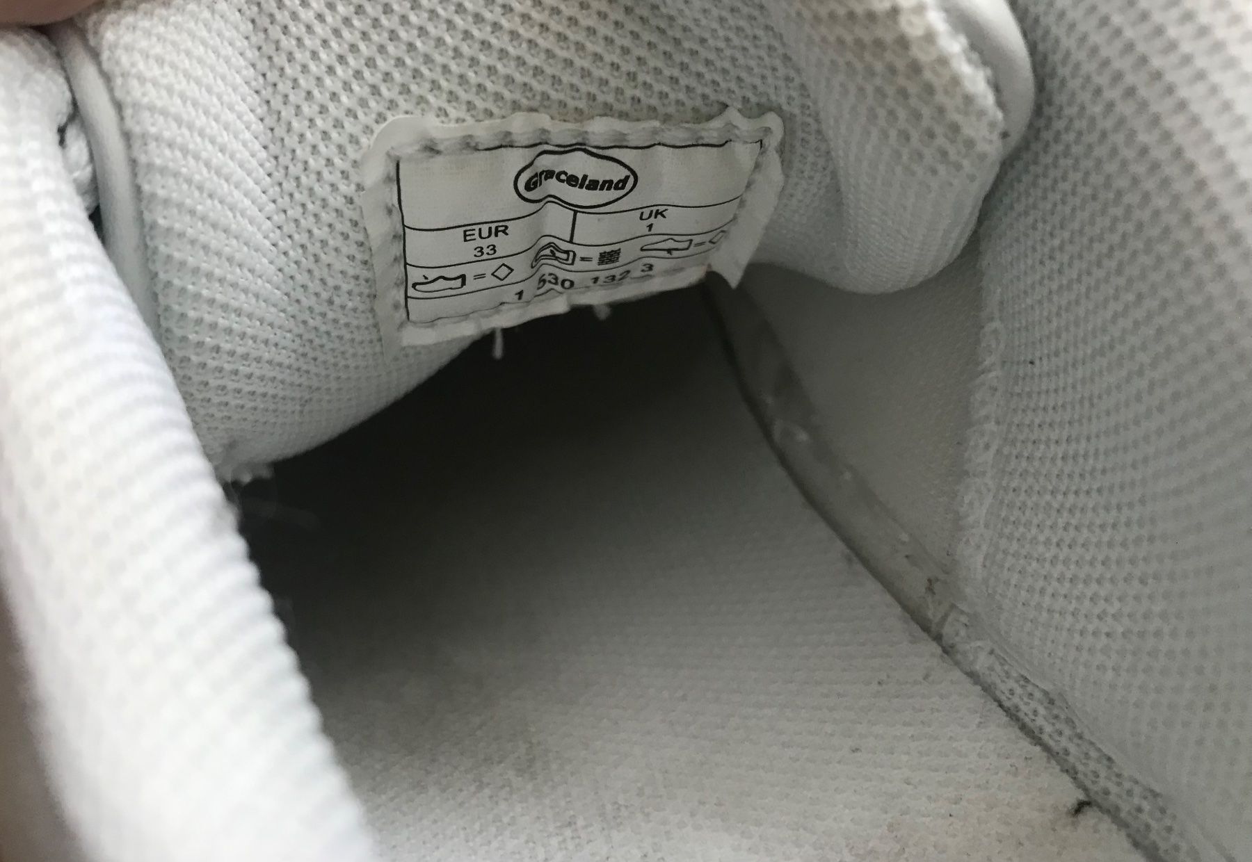 Scarpe per ragazze: Sneaker mit Strasssteinchen Grösse 33 weiss – Usato da Emmenbrücke venduto da Hathor123 6