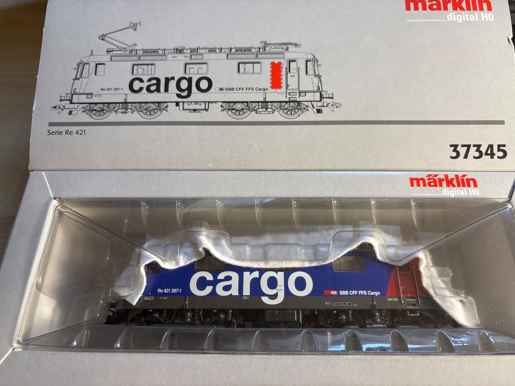 Märklin Modelleisenbahnen: Maerklin 37345 Re421 "Cargo" Neuve – Neu und originalverpackt aus Corcelles Payerne von Pierre66 1