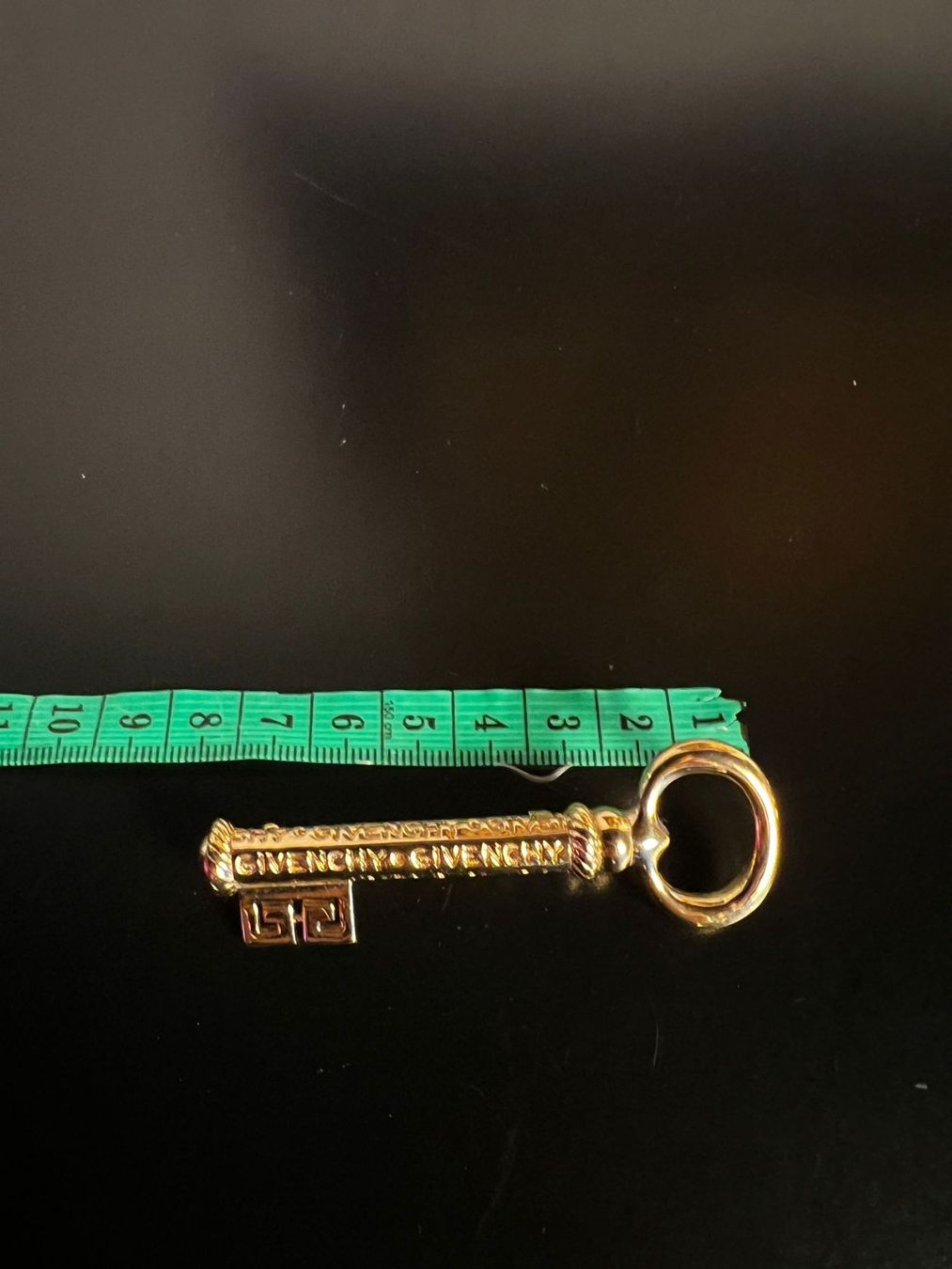 Givenchy Spille & Fermagli: Givenchy Schlüssel Brosche Goldfarben – Nuovo (secondo la descrizione) da Winterthur venduto da Dejv 2