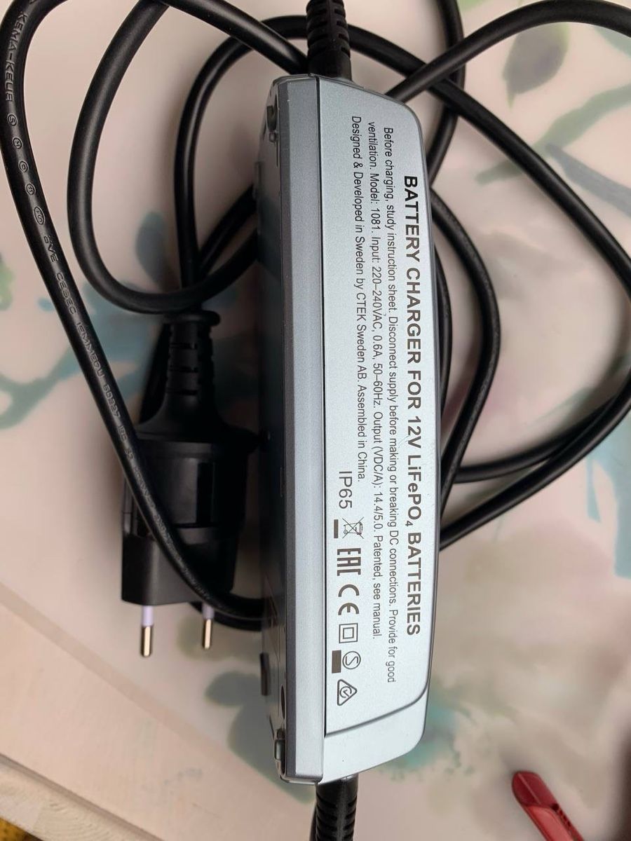 Ctek Chargeurs de batterie: CTEK LITHIUM XS Ladegerät – D'occasion à Schaan par nan_2pg2 2