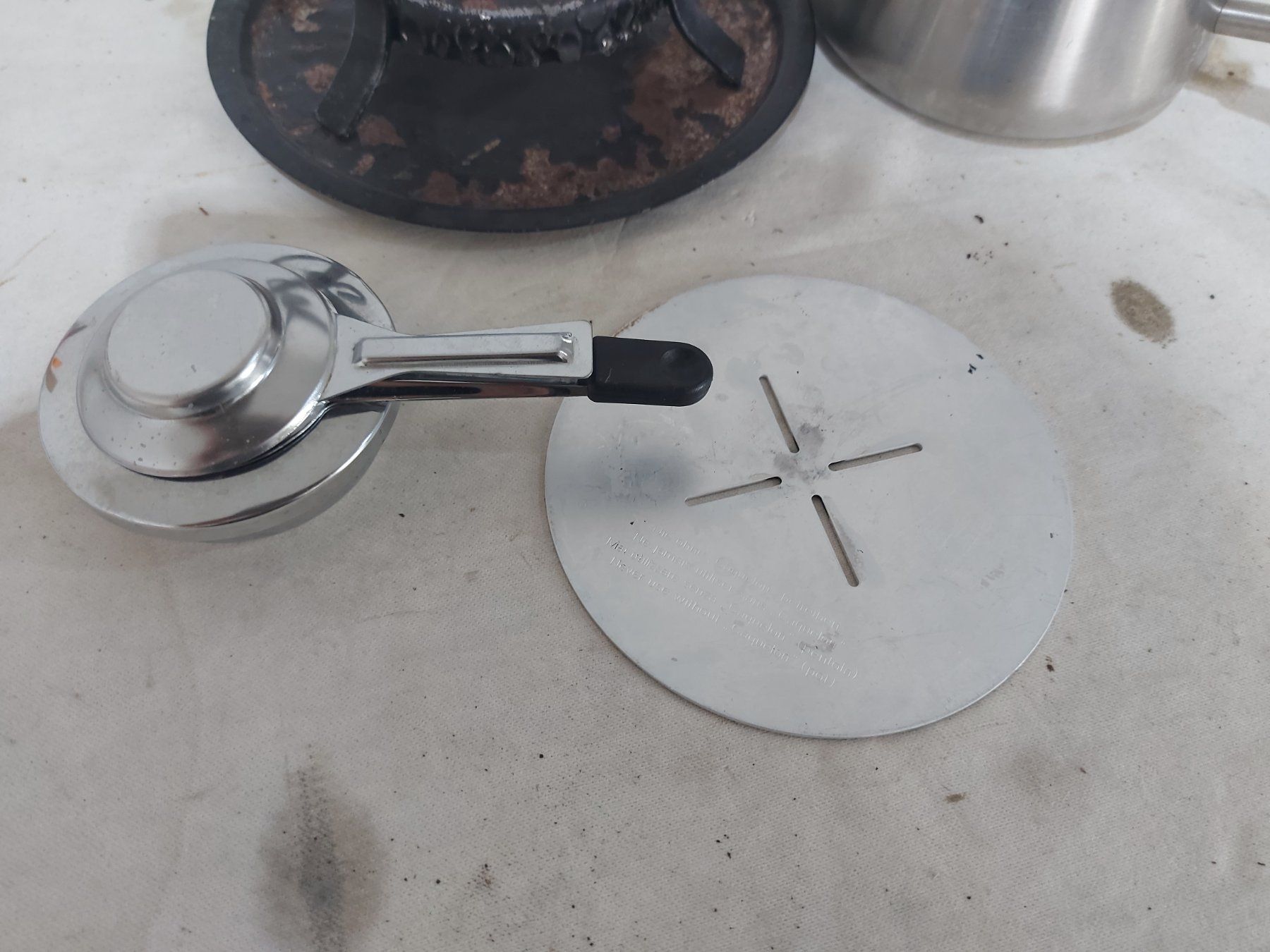Küchengeräte: Fondue Sets mit Caquelon und Rechaud (9) – Gebraucht aus Rheinau von profitronic.shop 4