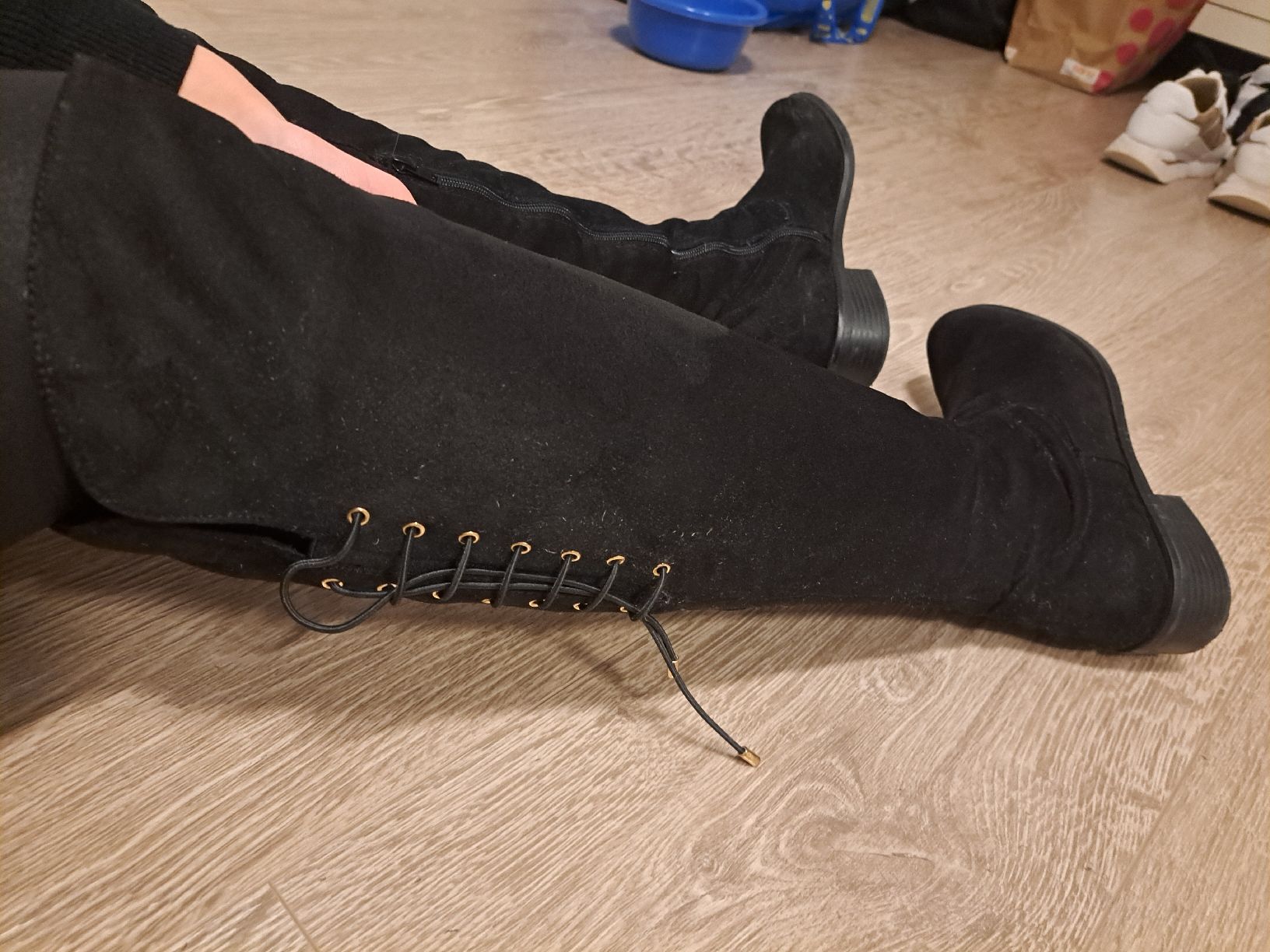 Damenschuhe: Schwarze Overknee Stiefel Gr. 38 – Gebraucht aus Wetzikon ZH von secondhandsfashion 3