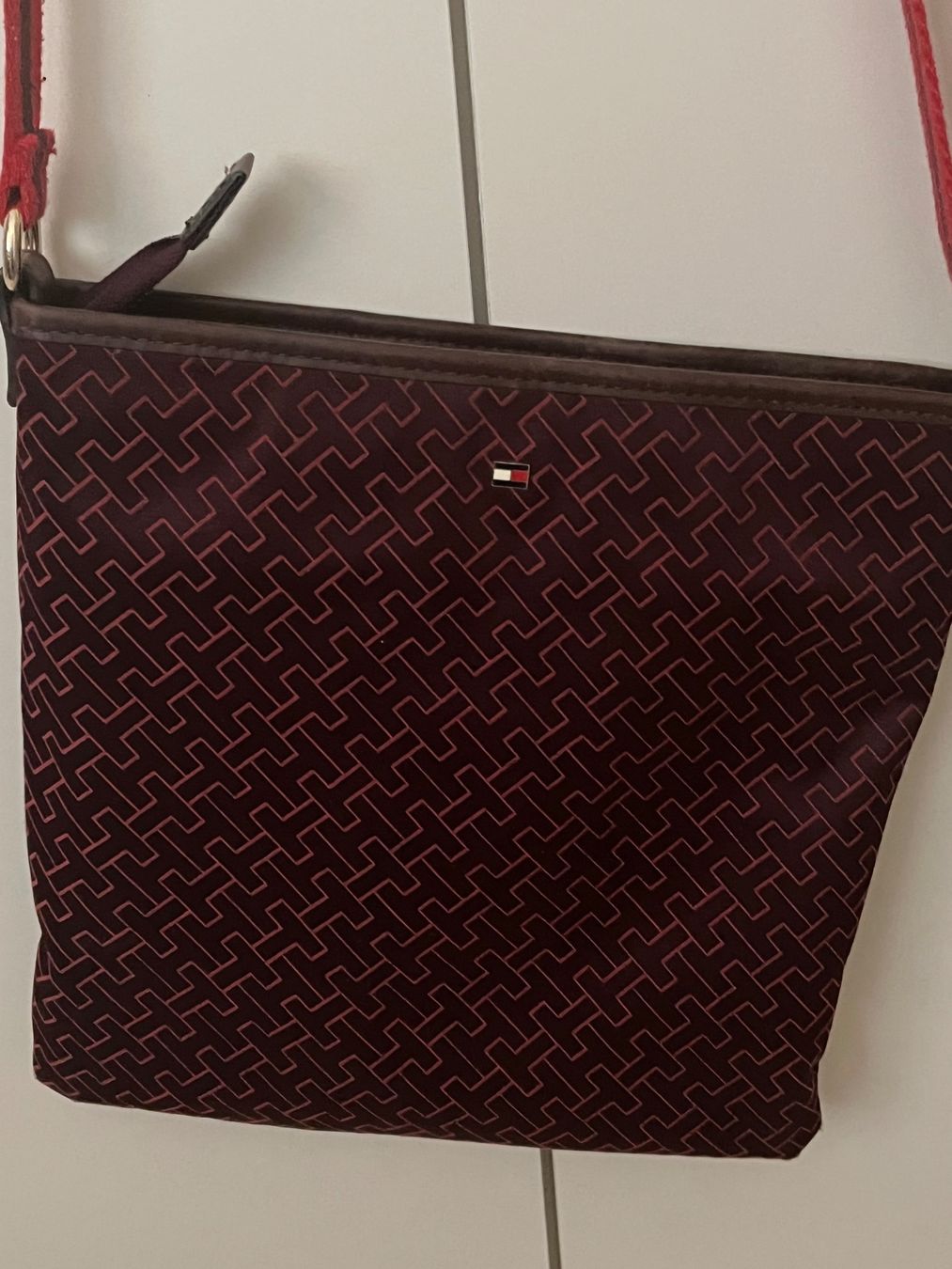 Tommy Hilfiger Altro in  Abbigliamento & Accessori: Tommy Hilfiger Handtasche Umhängetasche – Usato da Steffisburg venduto da kla_gqp7 5