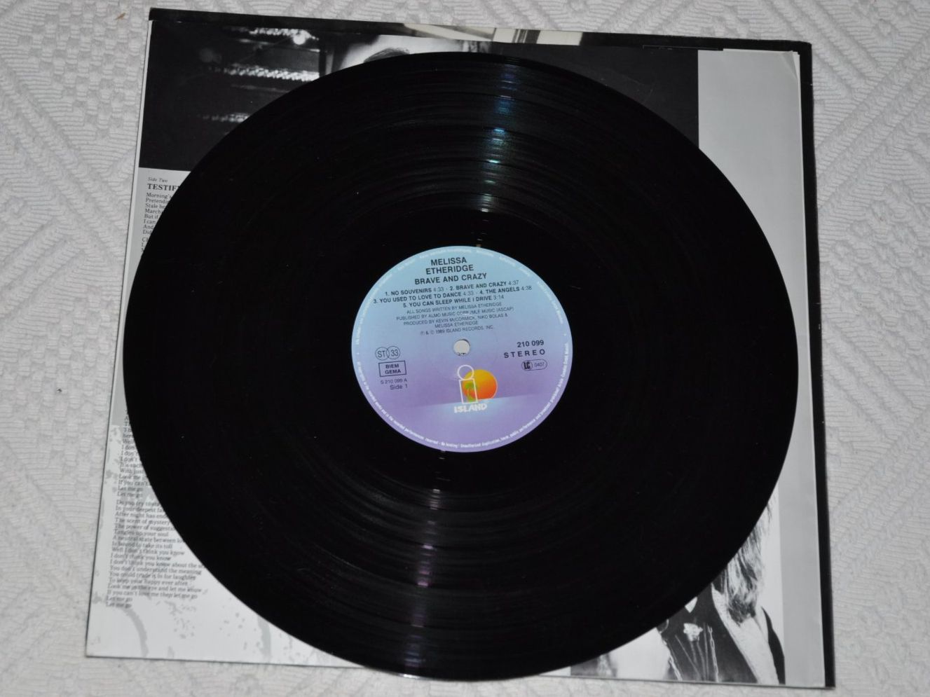 Vinyles: LP Melissa Etheridge - Brave and Crazy – D'occasion à Boll par Theodora15 4