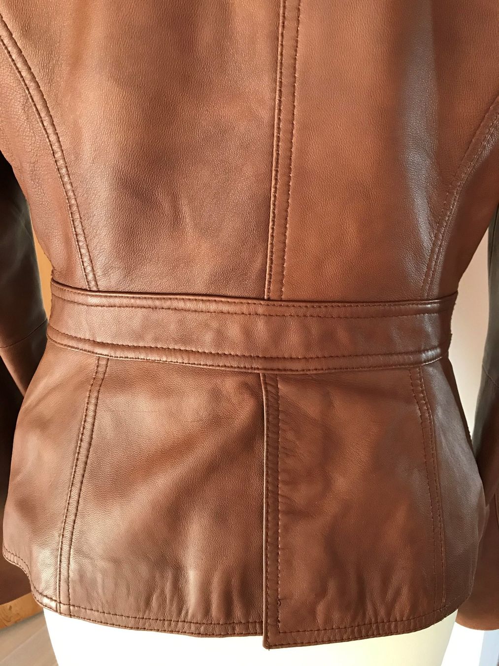 Hallhuber Giacche: Braune Hallhuber Lederjacke Gr. 36 – Nuovo (secondo la descrizione) da Zürich venduto da LisM. 2
