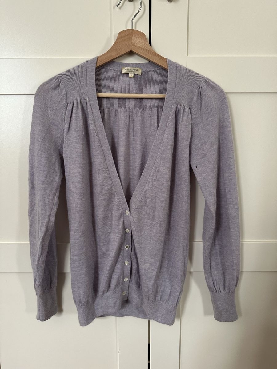 Gilets & Westen: Cardigan cachemire Lila – Gebraucht aus La Chaux-de-Fonds von lenchzer