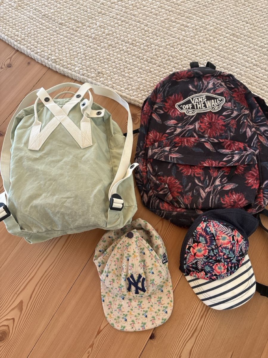 Fjällräven Sacs à dos: 2 Backpack Fjällräven, Vans 2 Caps – D'occasion à Zuoz par stumholm 1
