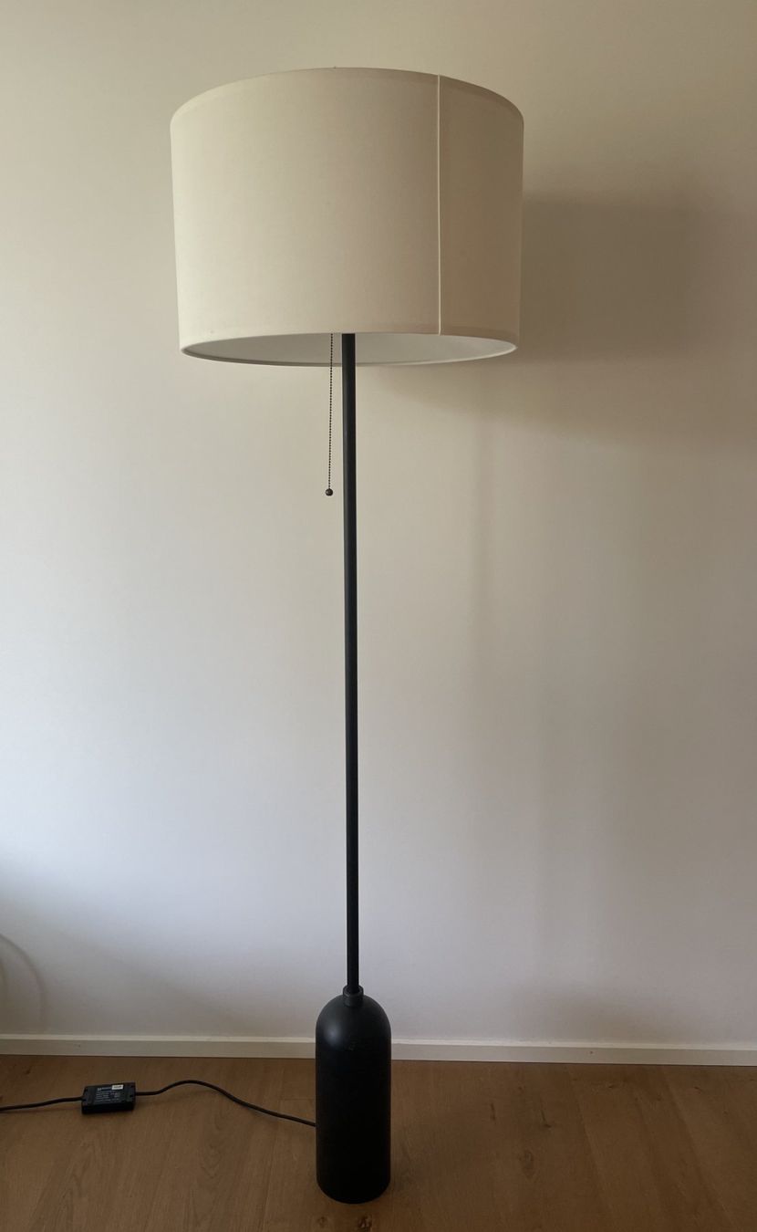 Gubi Lampade: Gubi - Stehlampe Gravity – Usato da Baar venduto da Gregor1 1