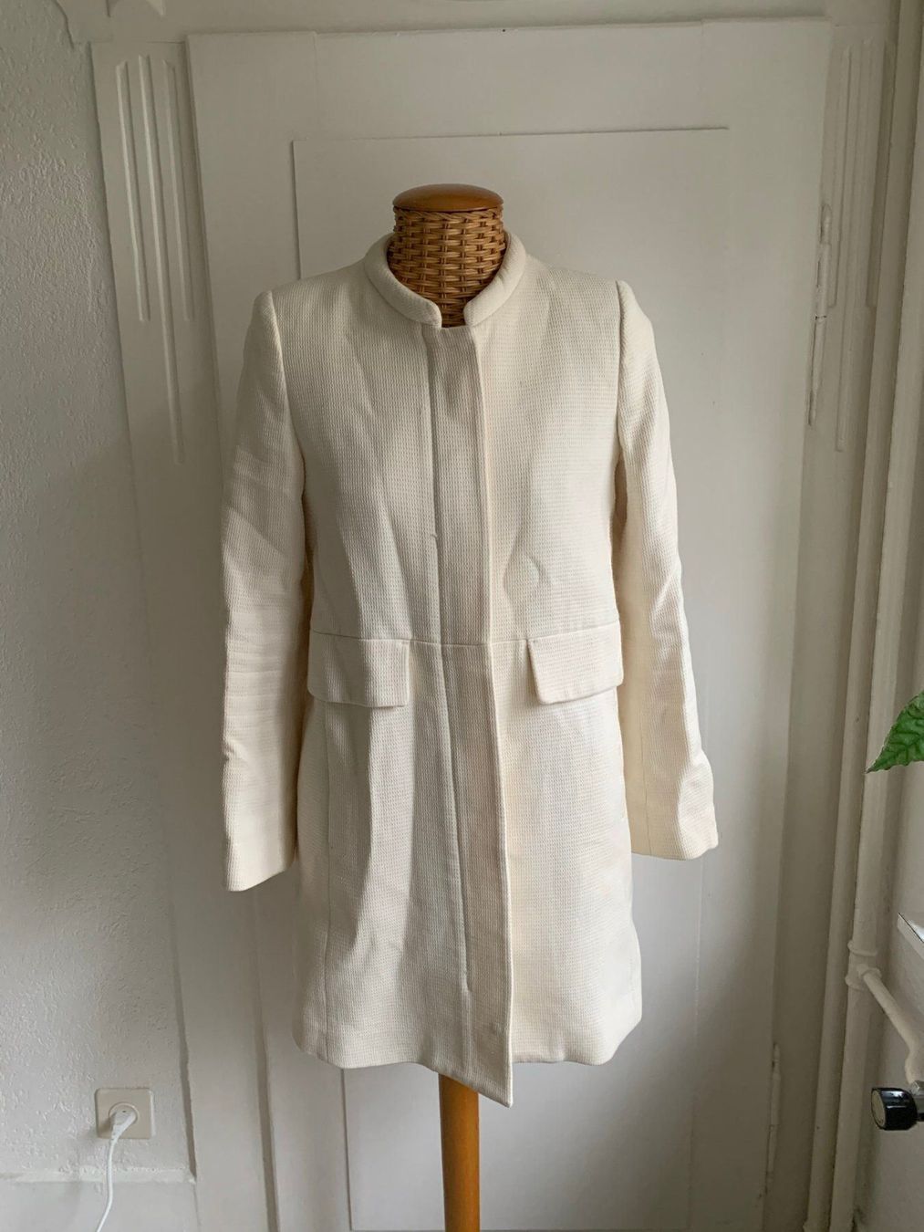 Mango Manteaux: MANGO - Mantel crèmeweiss elegant XS – D'occasion à Zürich par Diazaio