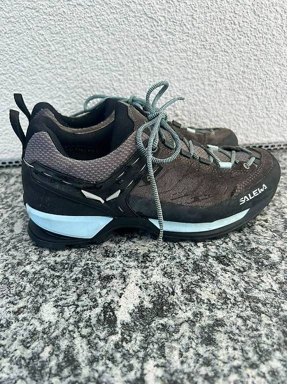 Salewa Scarpe da donna: Damen-Wanderschuhe Salewa Grösse 38 – Usato da Waldkirch venduto da Anonymer_Nutzer 4