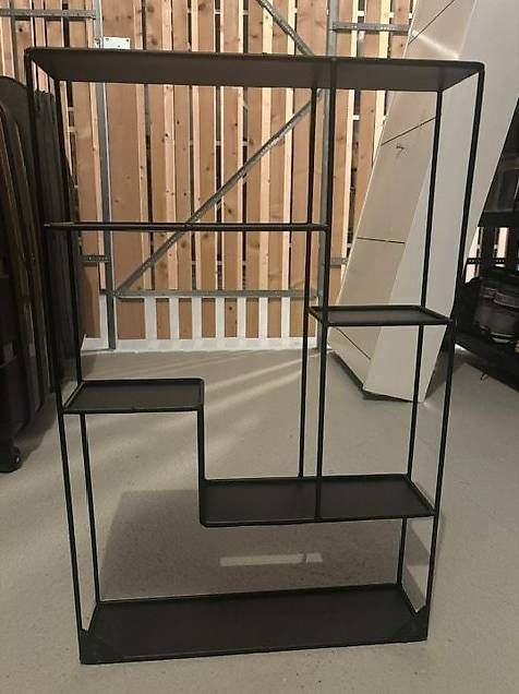 Regale: Black Metal Wall Decoration-Shelf – Gebraucht aus Altendorf von lau_8qq5