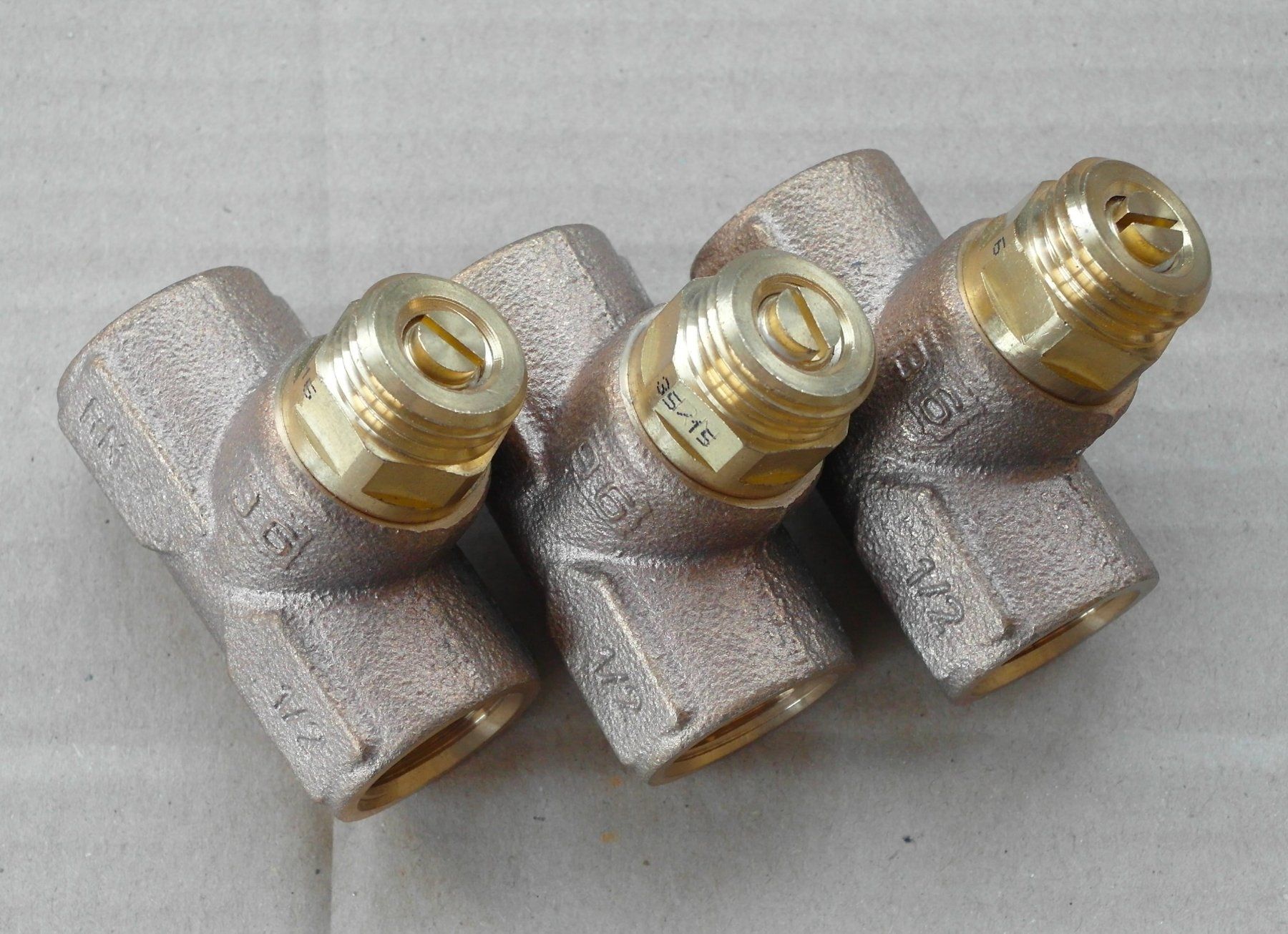 Armaturen: Geradsitzventil NUSSBAUM 1/2", Wasserhahn (total 3 Stk.) – Neu (gemäss Beschreibung) aus Däniken SO von _Pharao_ 1
