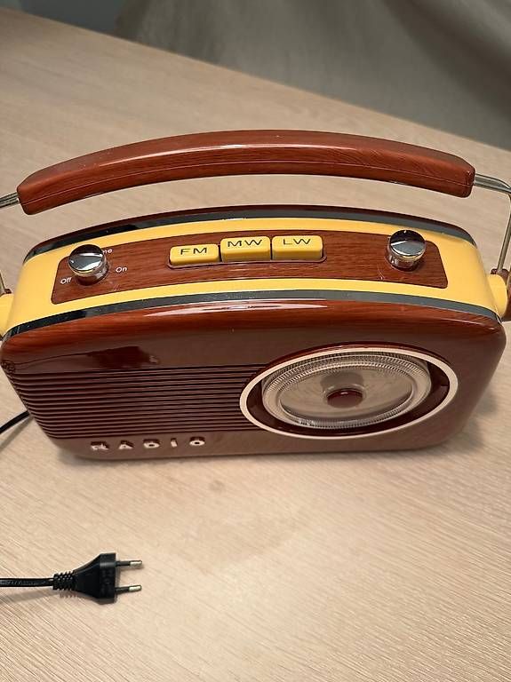 Radio: Retro Radio – Usato da Zürich venduto da aless33 2