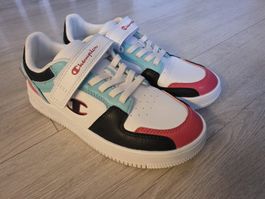 Champion Turnschuhe, Grösse 35 Top Zustand für Kids! Neu