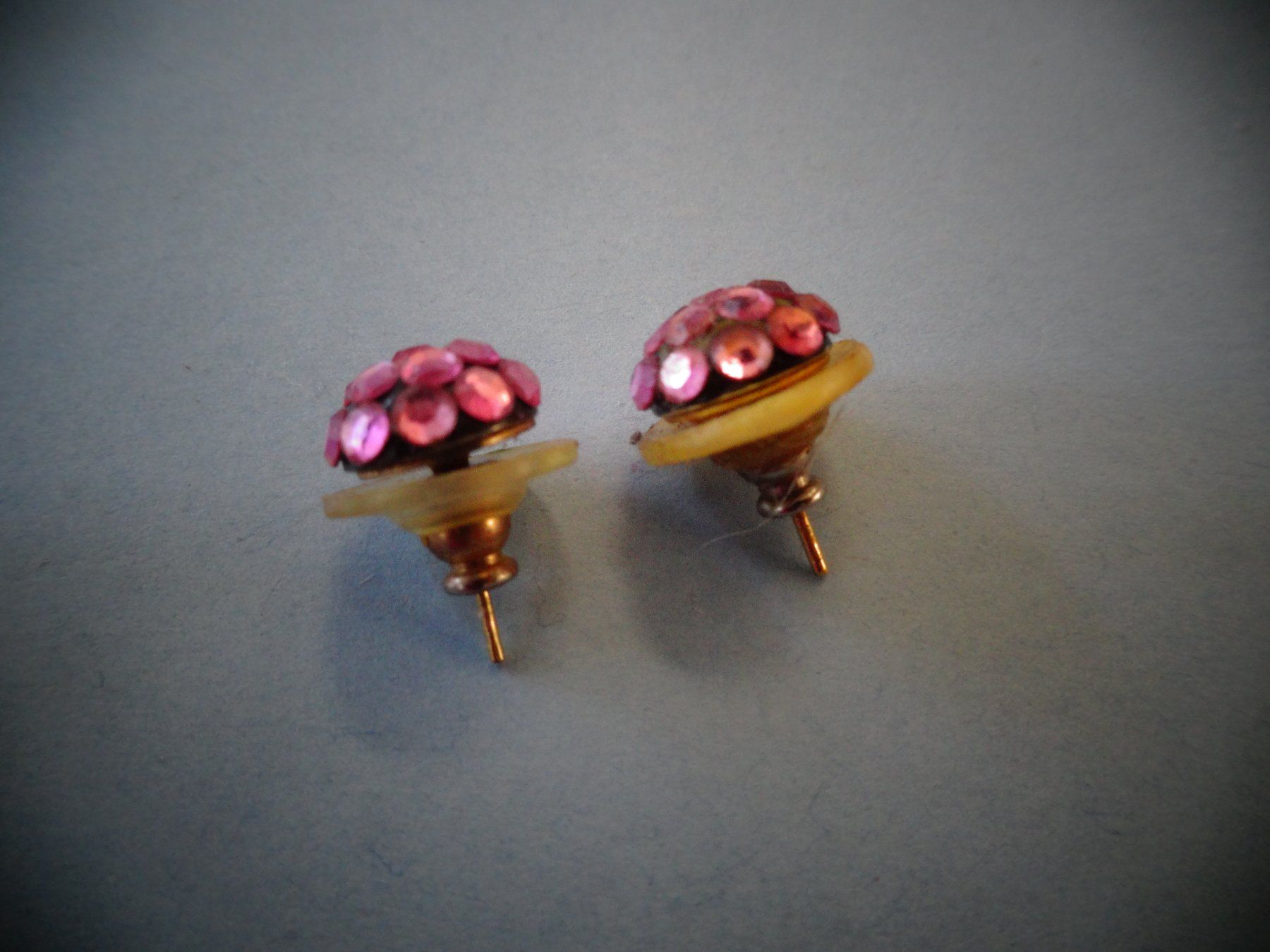 Boucles d'oreille: Alte Ohrstecker – D'occasion à Neerach par jenny062 1