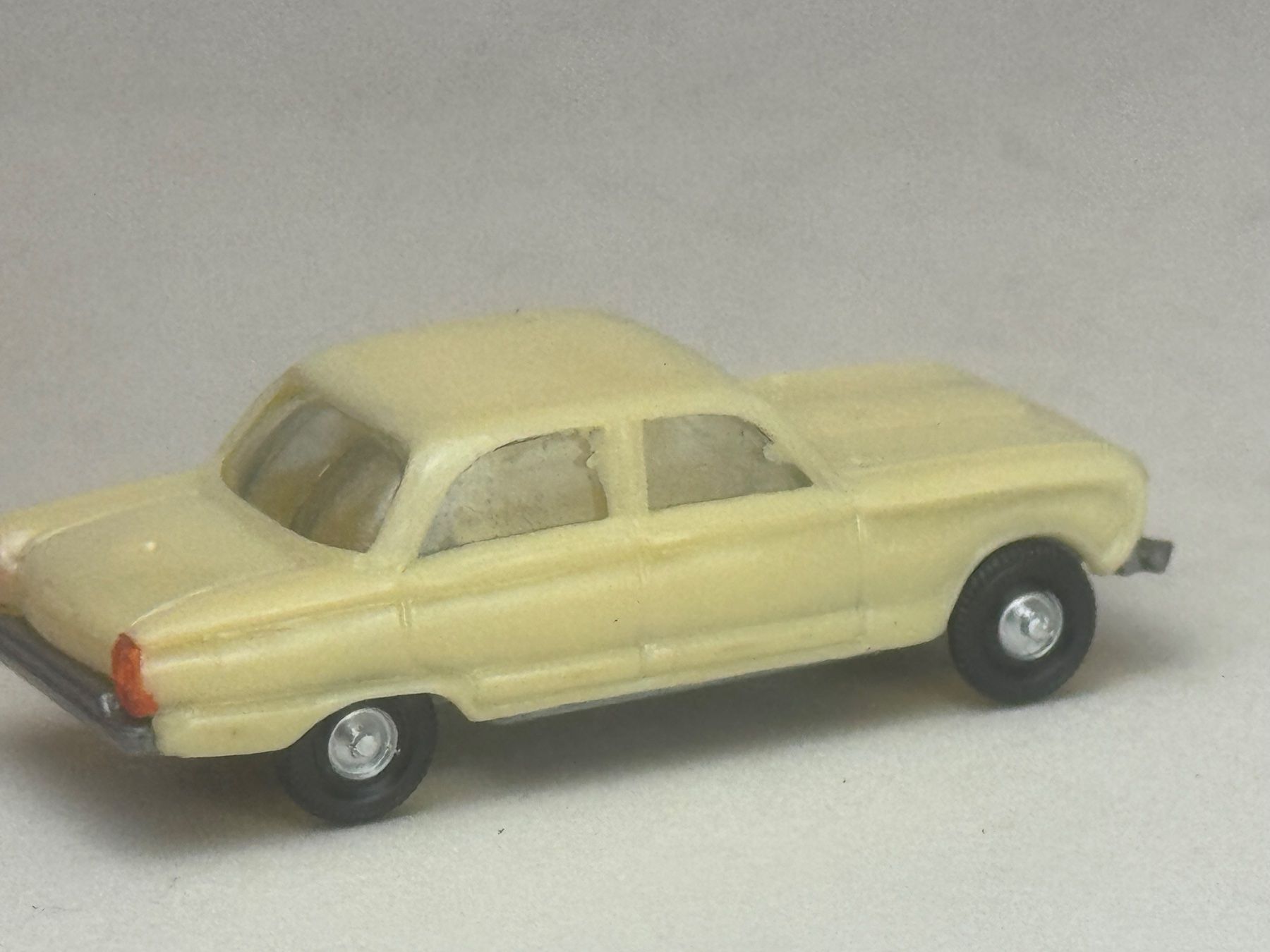 Eko Modellini d'auto: GB1-EKO Ford Falcon cremeweiss – Usato da Elm venduto da Wikmtz 1