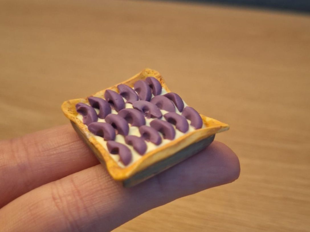 Case e mobili per bambole: Handmade Zwetschgenwähe – Nuovo (secondo la descrizione) da Zürich venduto da HandmadeTinyFood