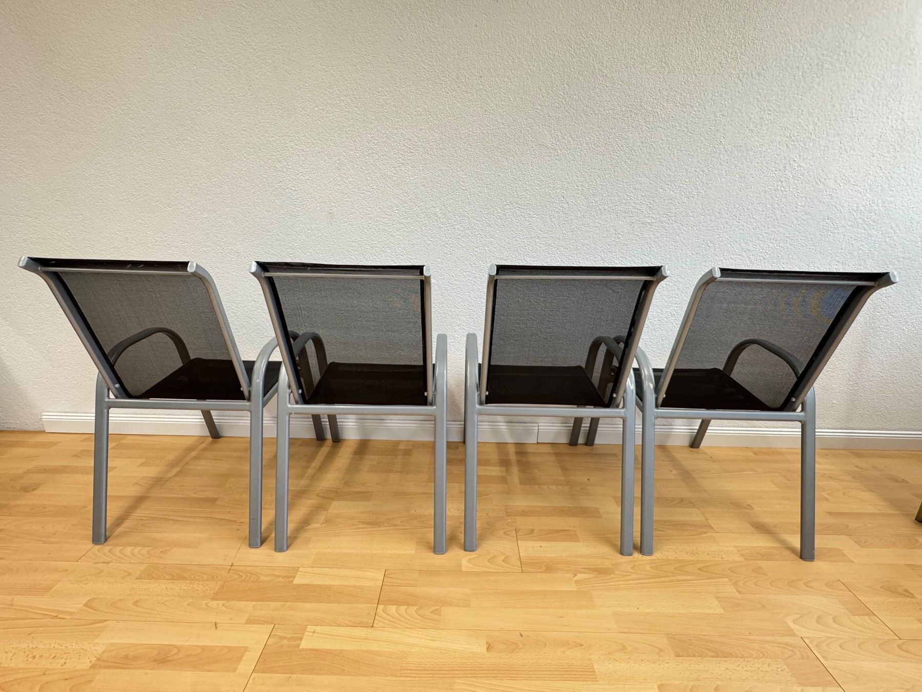 Sedie: 4 Stapelbare Gartenstühle aus Aluminium – Usato da Horgen venduto da Grizzly83 3