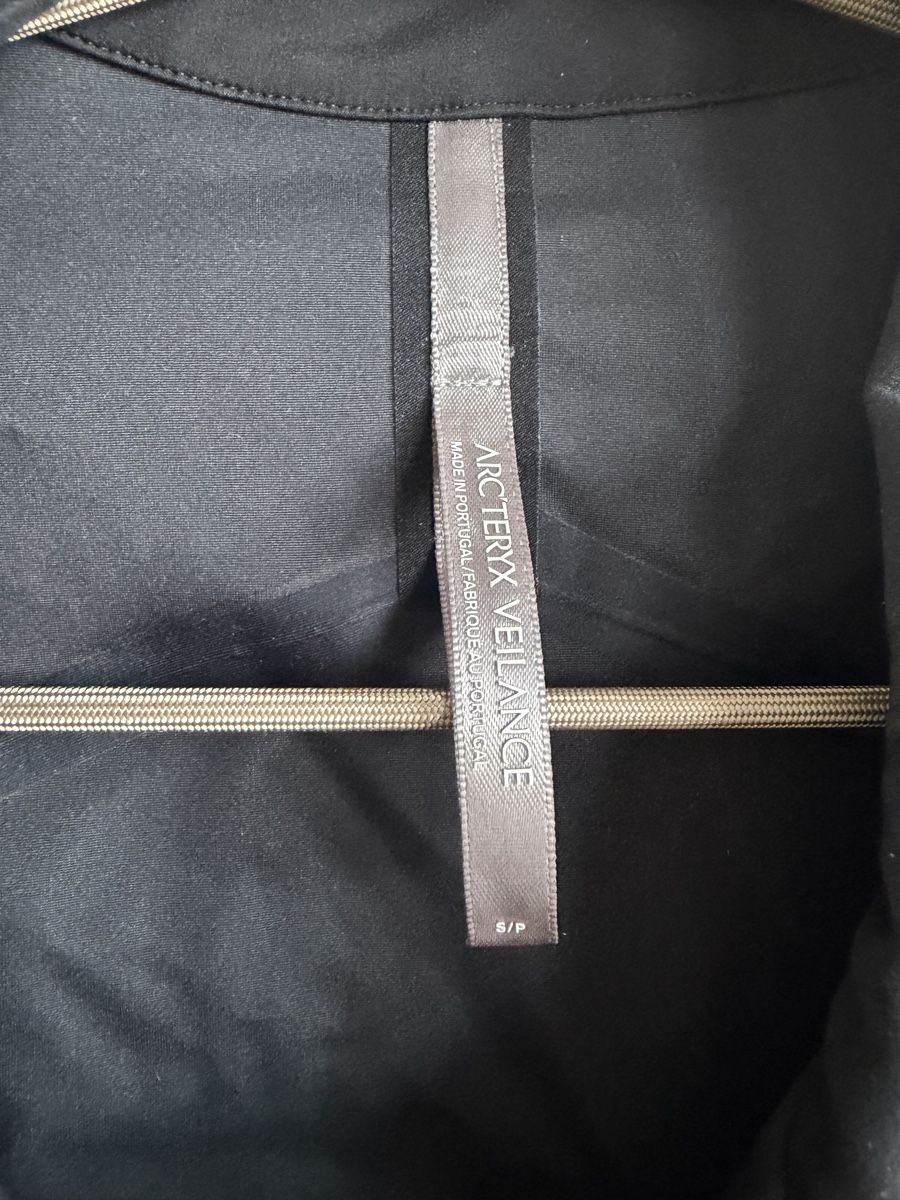 Arcteryx Jacken: Arcteryx Veilance Jacke S – Gebraucht aus Zürich von z00mie 2