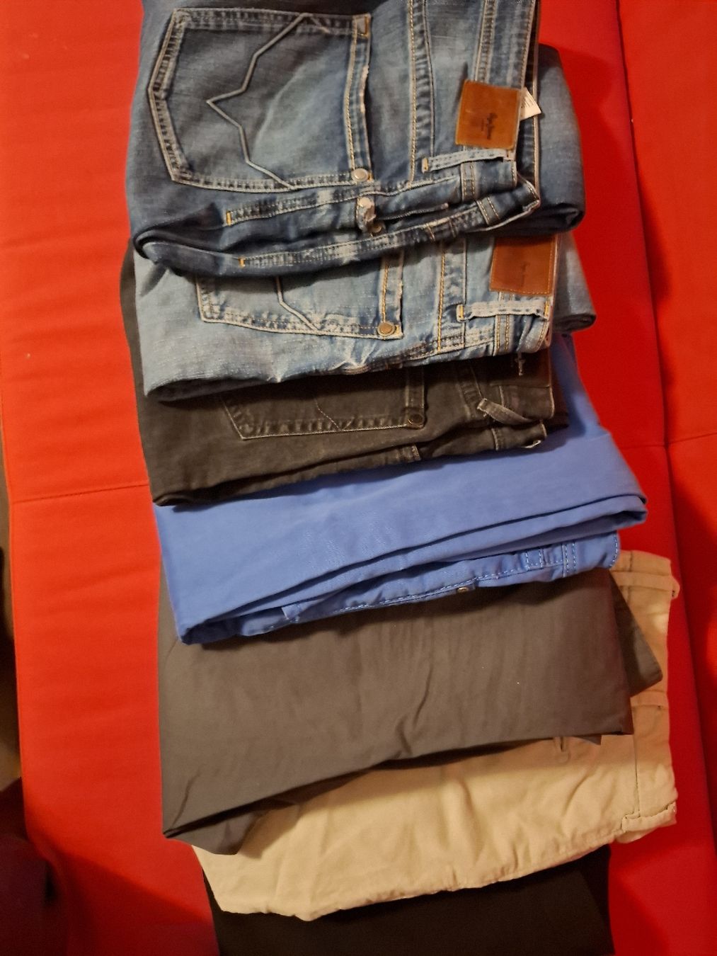 Pepe Jeans Lotti di vestiti: Hose-Mix Herren:Pepe Jeans, Stoffhose, Grösse 34/32 oder 52 – Usato da Speicherschwendi venduto da happyday72