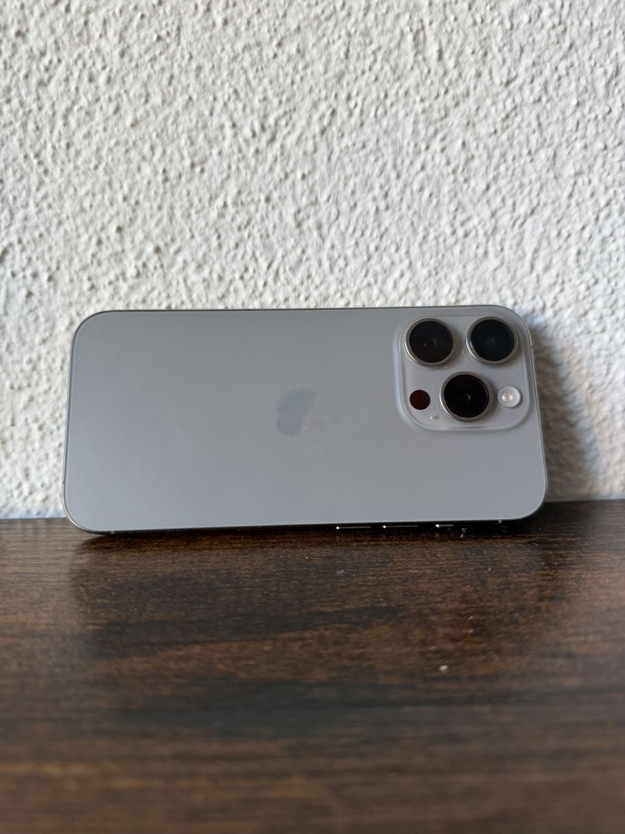 Apple Handys / Smartphones: IPhone 15 Pro – Gebraucht aus Luzern von marcowigger5 3