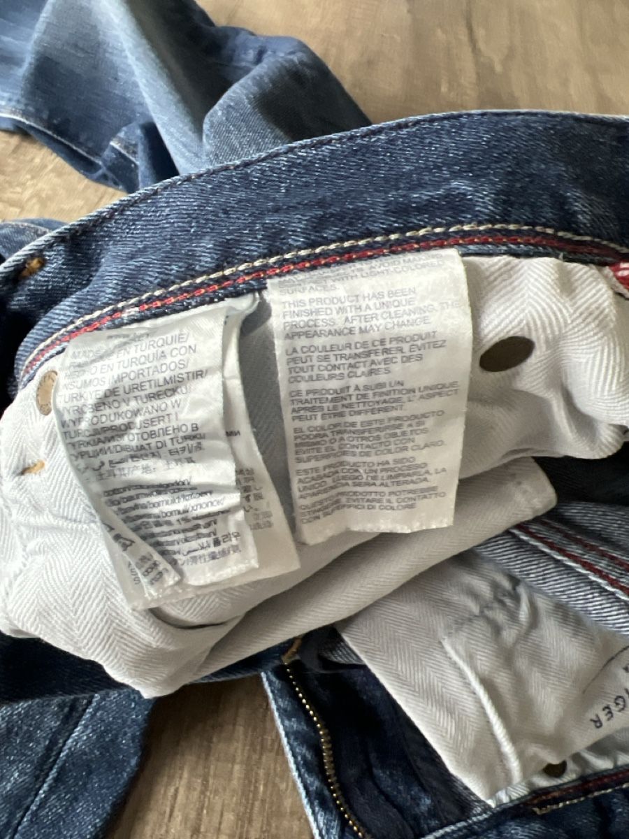 Tommy Hilfiger Jeans: Tommy Hilfiger – Gebraucht aus Binningen von salentino4ever 4
