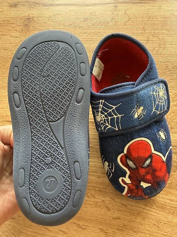 Scarpe per ragazzi: Spiderman Hausschuhe grösse 27  – Usato da Schmiedrued venduto da Rahel_07 1