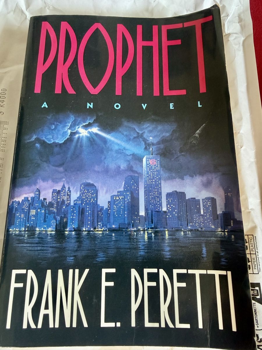 Libri: Frank E. Peretti "Prophet" Roman . English – Usato da Basel venduto da Cora3
