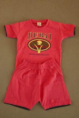 Schmuckes pinkes Ensemble Dubai Gr.18 Mt