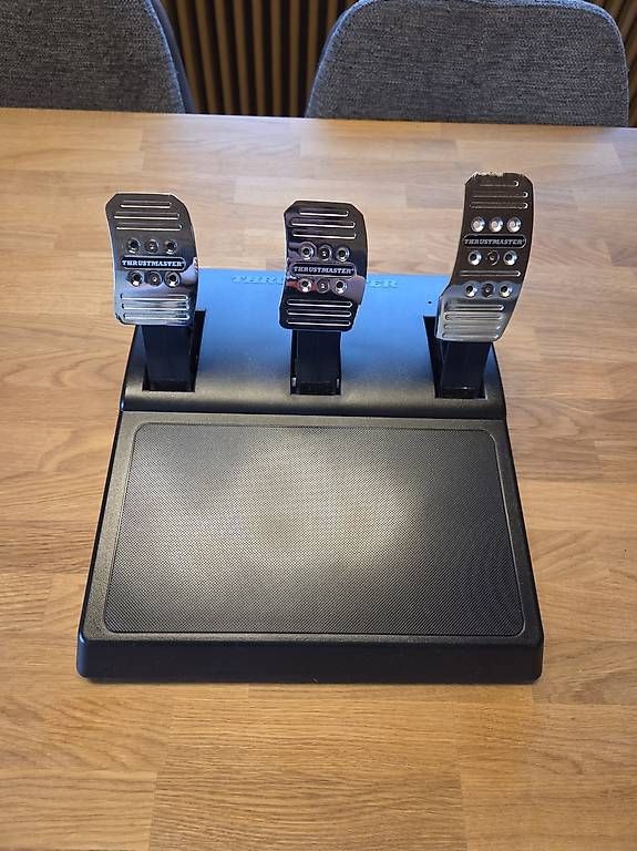 Thrustmaster Controller: Thrustmaster T300 RS Ferrari Alcantara Edition – Usato da Neu St. Johann venduto da lucfel 3