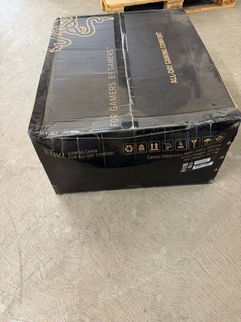 Razer Chaises: Razer Enki - black/green – Neuf avec emballage d'origine à Hitzkirch par Thali_AG 6