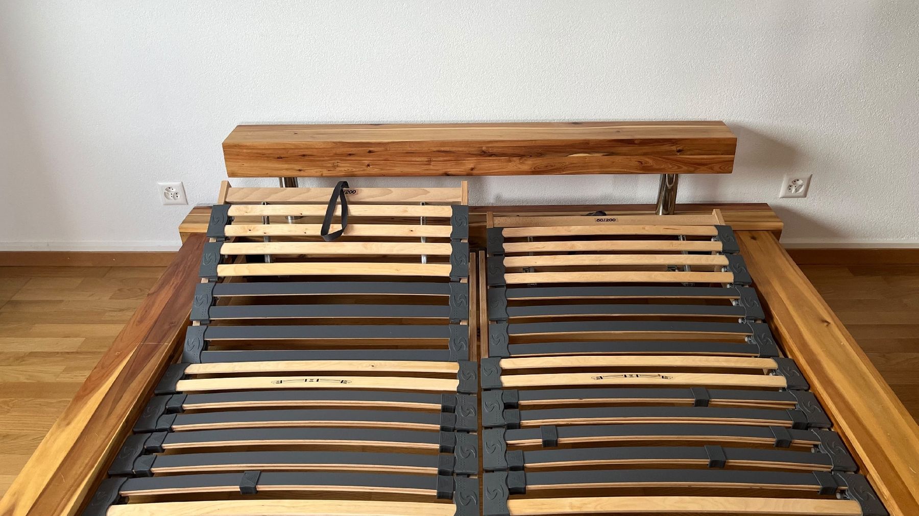 Letti: Lit en bois avec sommier réglable – Usato da Villars-sur-Glâne venduto da Sneaky765 1