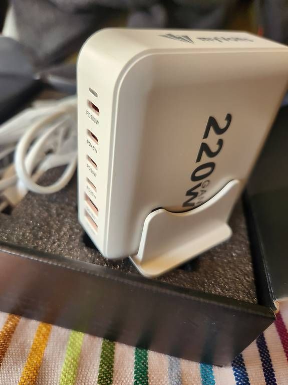 Ladegeräte: USB AC Power myvolts – Neu und originalverpackt aus Basel von mangome 1