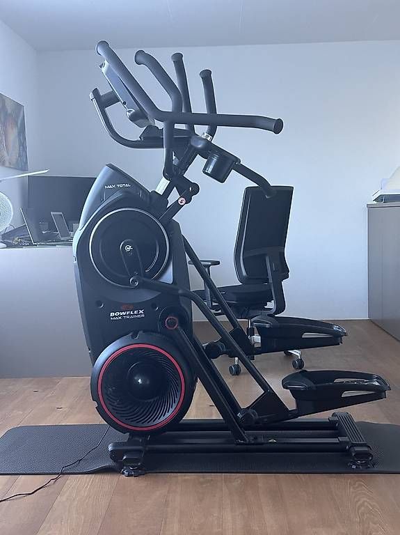 Bowflex Hometrainer: Bowflex Max Trainer M9  praktisch neuwertig – Usato da Ennetbaden venduto da Daalba
