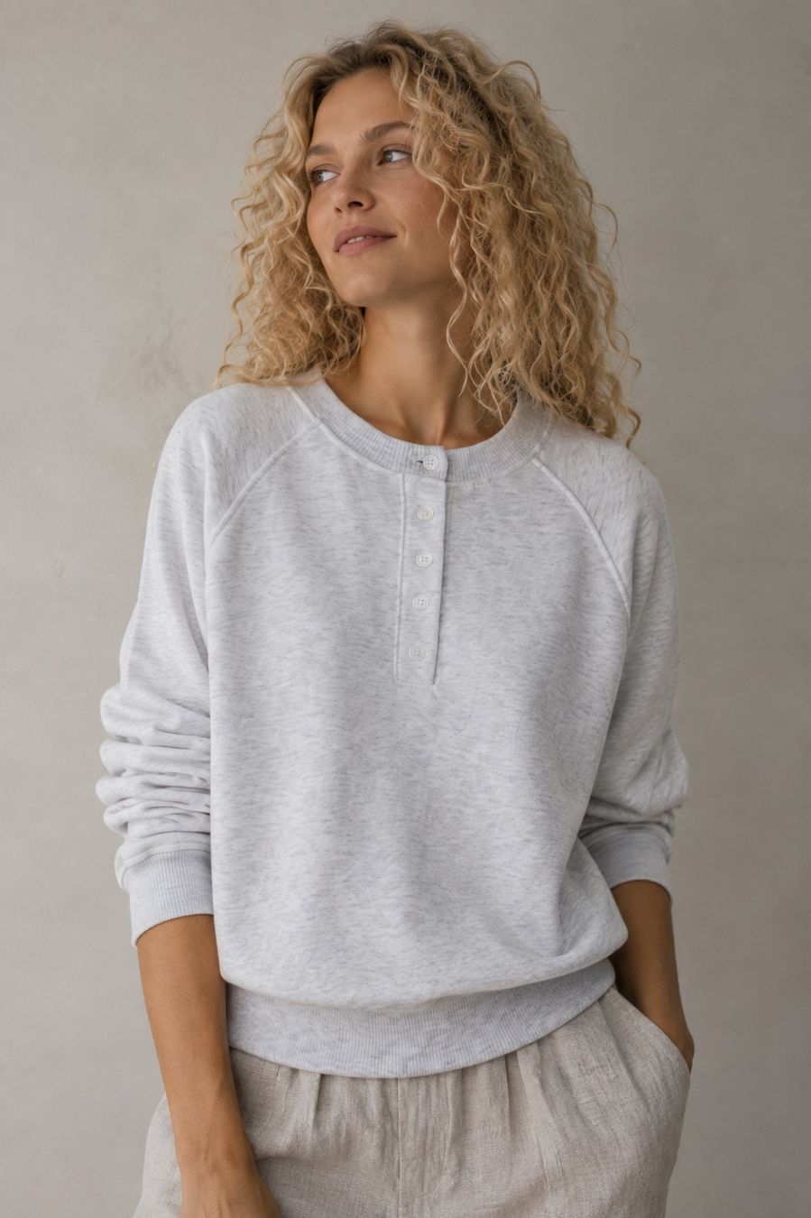 Pullover & Sweatshirts: Neues tolles Sweatshirt aus Cotton eher Gr.M – Neu (gemäss Beschreibung) aus Oberwil-Lieli von Svetlana28