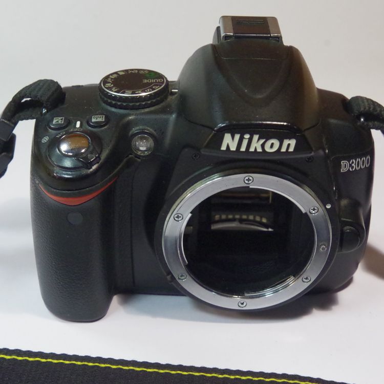 Nikon D3000 Body | Kaufen auf Ricardo
