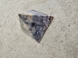 Stein: Pyramide
