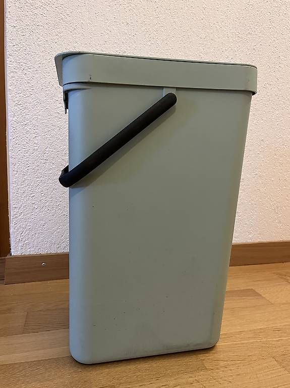 Cestini per rifiuti: Abfalleimer brabantia – Usato da Thun venduto da Chrigae