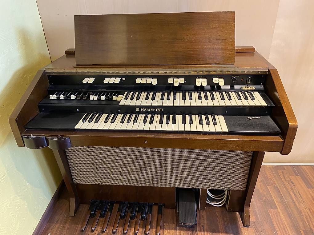 Strumenti musicali: Orgue Hammond  – Usato da La Tour de Peilz venduto da olti02 1