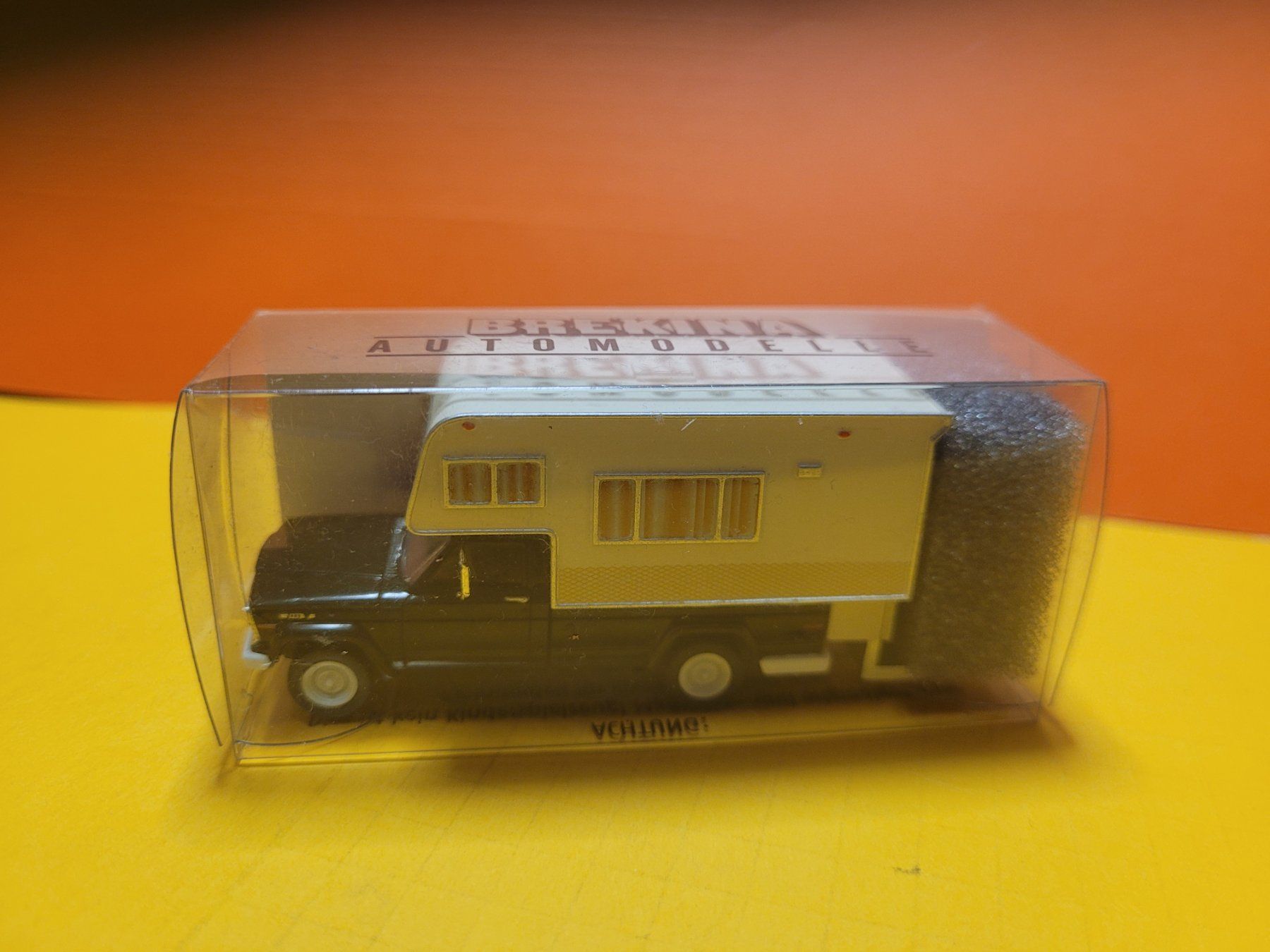 Jeep Modellini d'auto: Jeep Gladiator Camper - Brekina 1:87 – Nuovo e nell'imballaggio originale da Domdidier venduto da Bimbo57