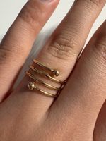 Goldener Spiralring mit Kugeln - Einzigartiges Design