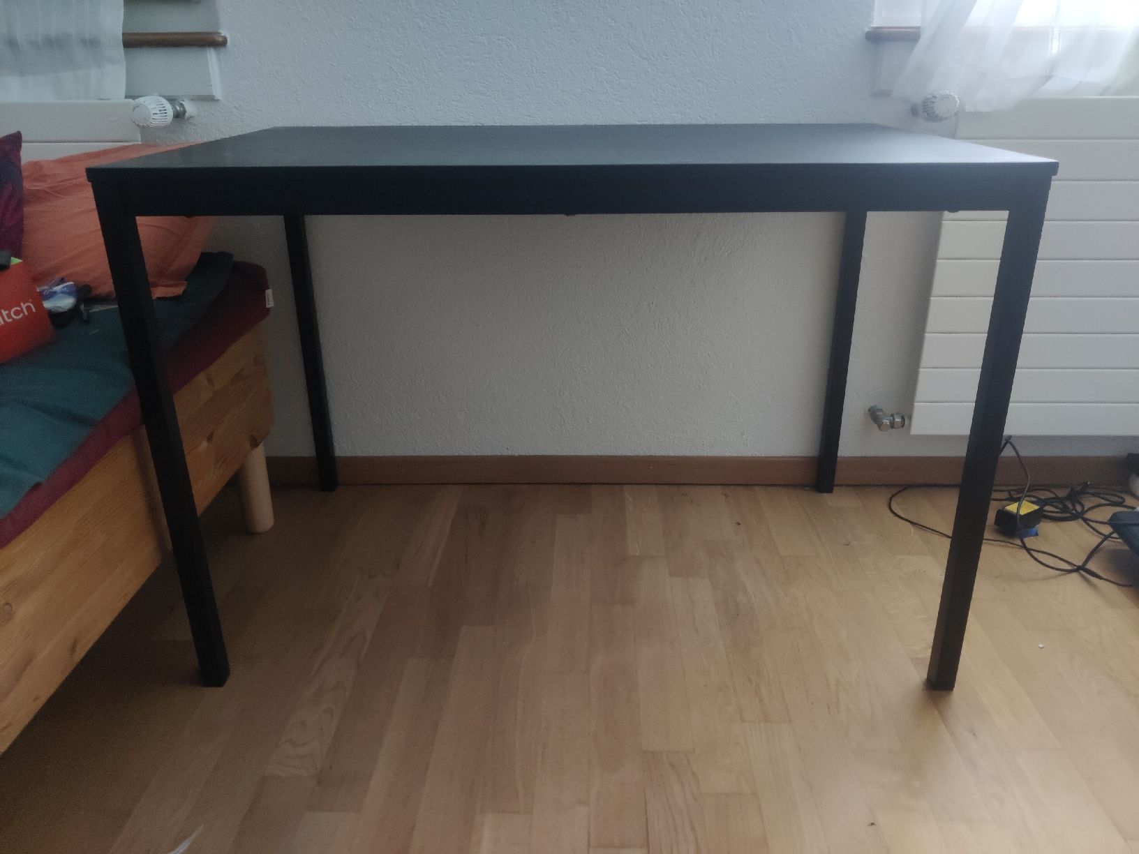Scrivanie: Black Desk - Great for Home Office – Usato da Zürich venduto da dav_5xw9 1