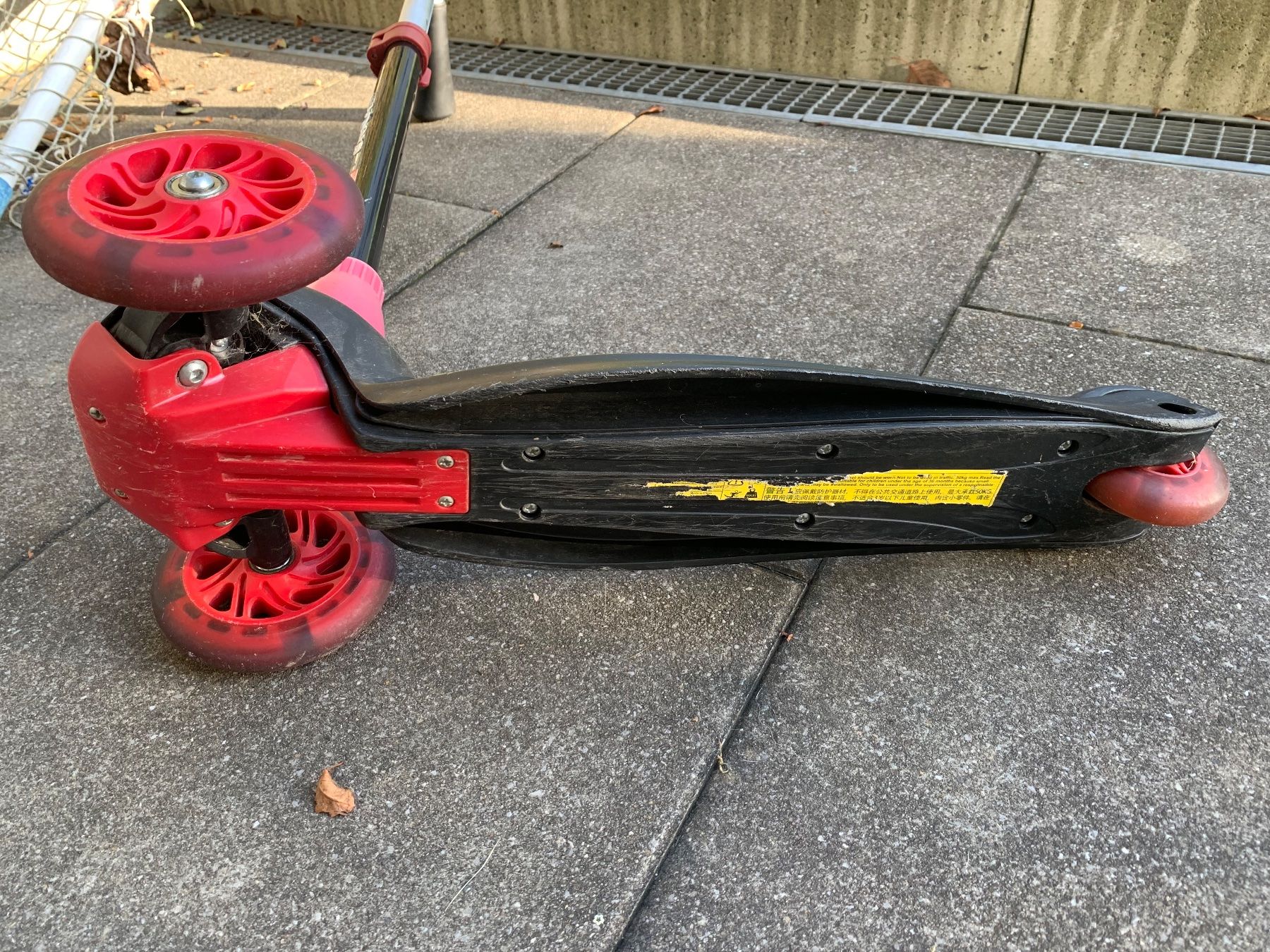 Kickboard: Mesuca Ferrari Scooter Kinder – Usato da Bülach venduto da engeli92 3