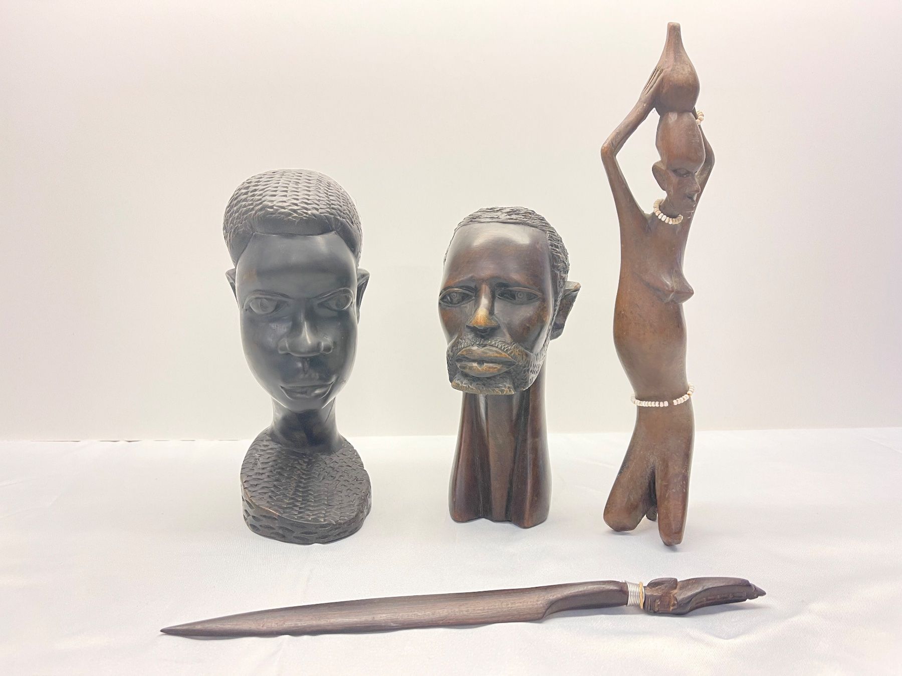 Xilografie: Afrika Holzfiguren Schnitzereien – Usato da Burgdorf venduto da Pistar 1