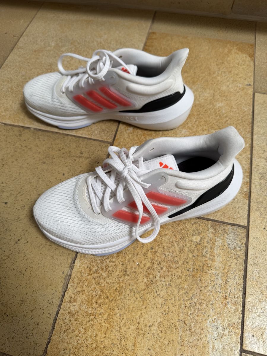 Adidas Chaussures garçon: Adidas kinder Schuhe  – Neuf (Voir description) à Zufikon par Honda-cbr1000 1