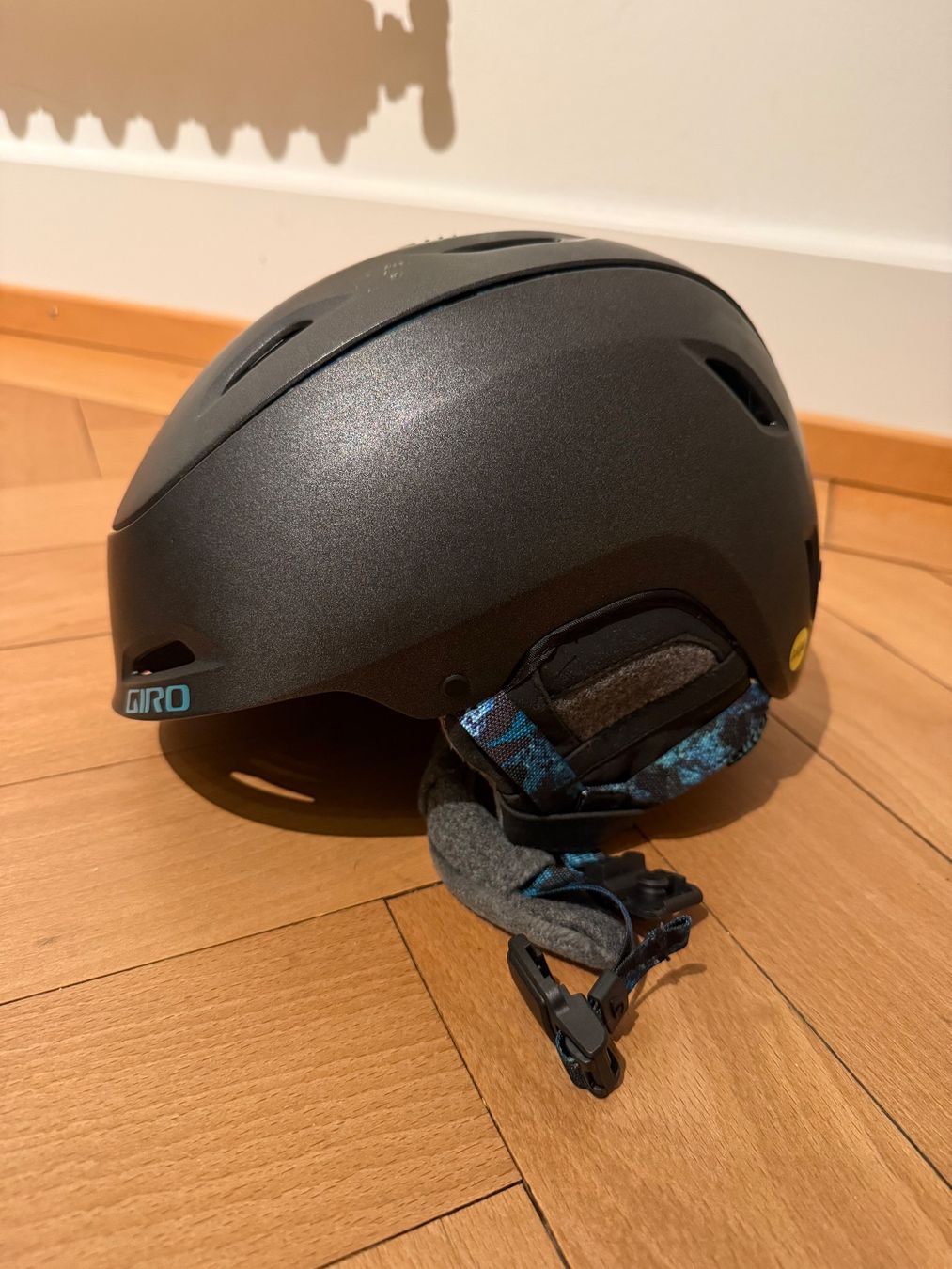 Giro Caschi: Giro Skihelm – Usato da Zürich venduto da nz_y_si 2