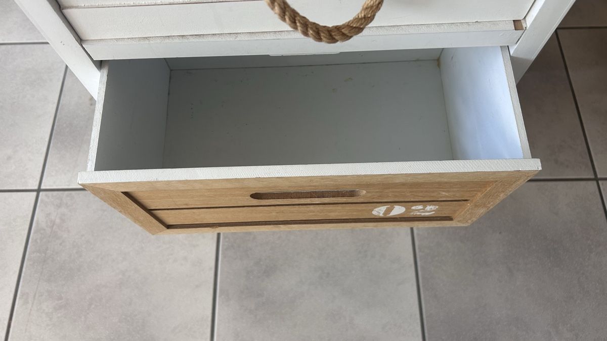 Cassettiere: Kommode für Badezimmer mit Schubladen – Usato da Horgen venduto da Bananenblues12 2