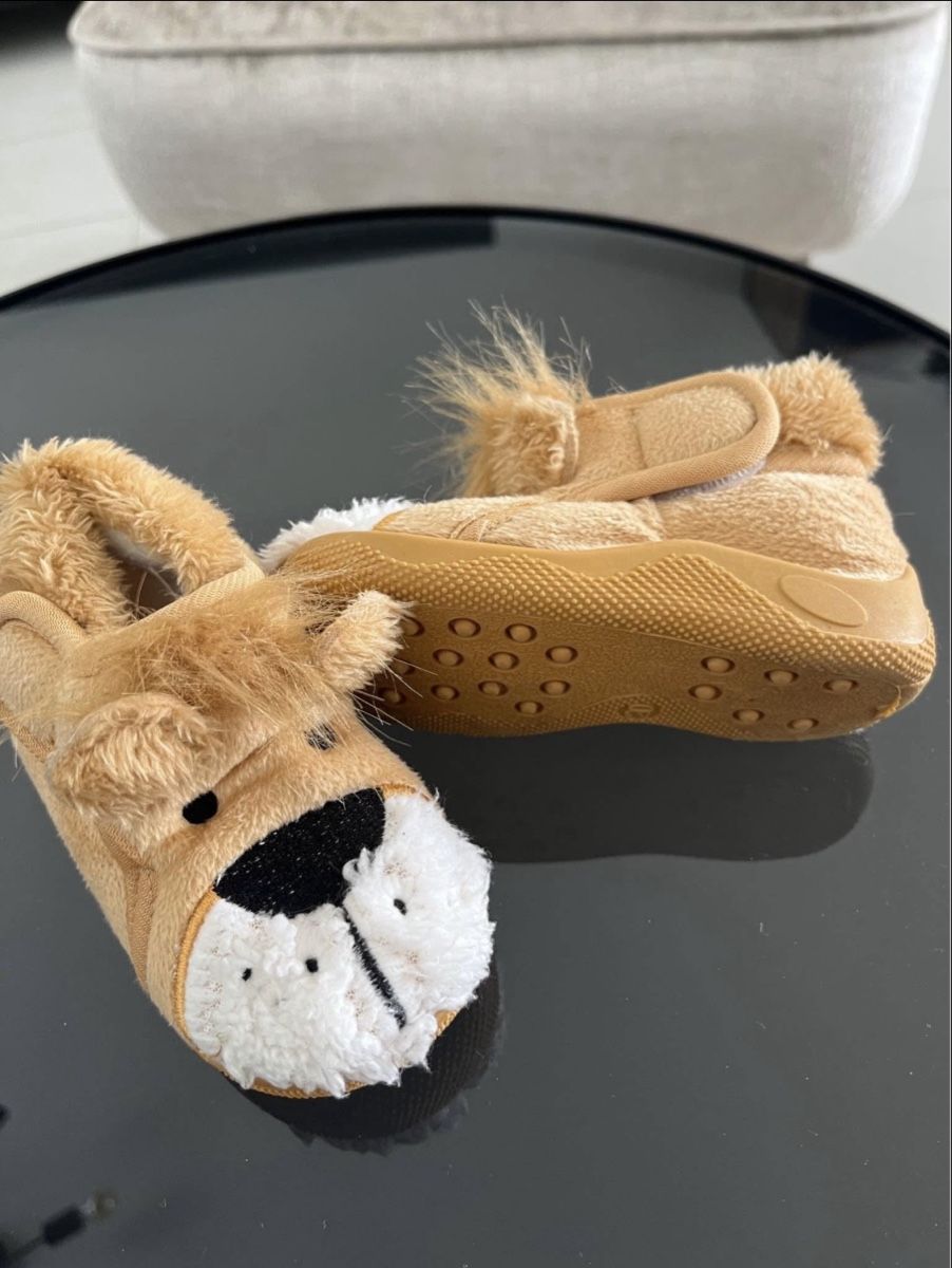 Scarpe per ragazzi: Pantoufles lion bébé, taille 20 – Nuovo (secondo la descrizione) da Cossonay-Ville venduto da Venusa09 1
