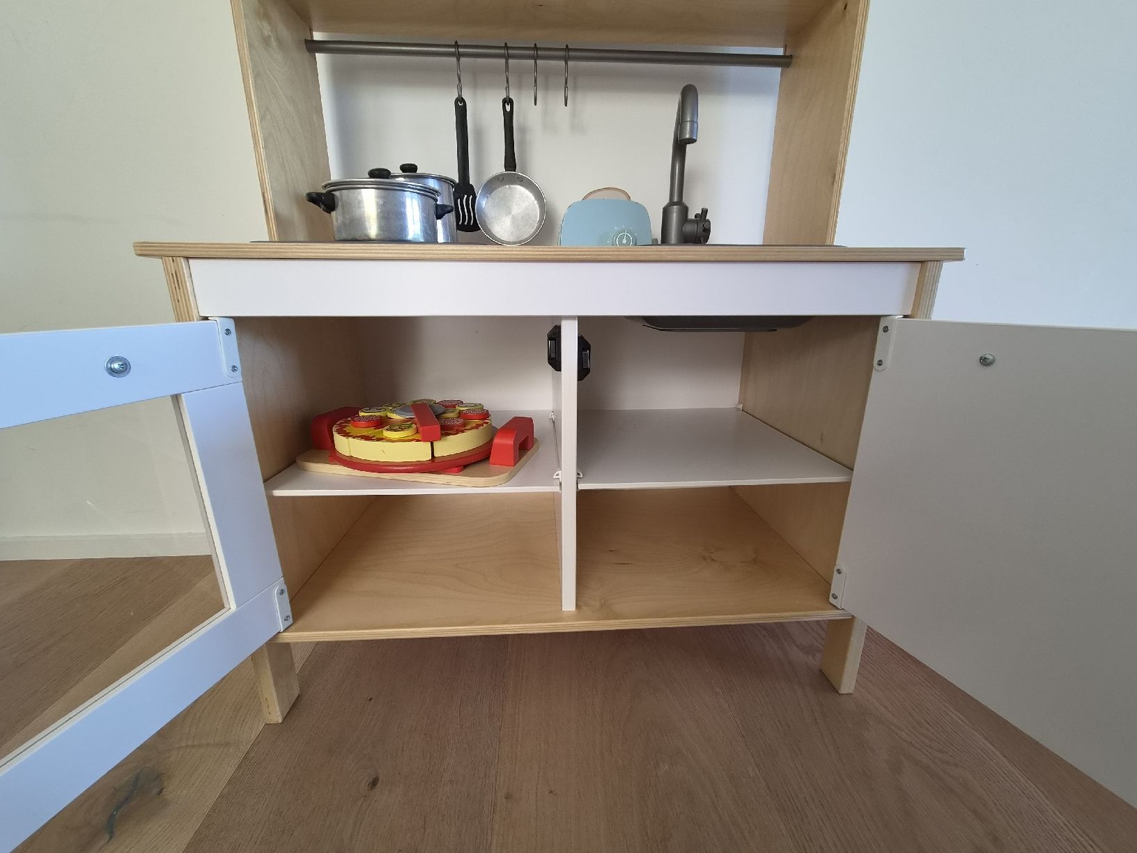 Ikea Appareils de cuisine: Kids kitchen with accessories  – D'occasion à Immensee par jan_9rzs 3